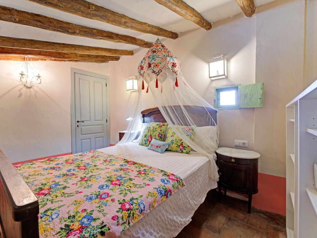 Lively Holiday Home In Fraga With Private Pool Bagian luar foto