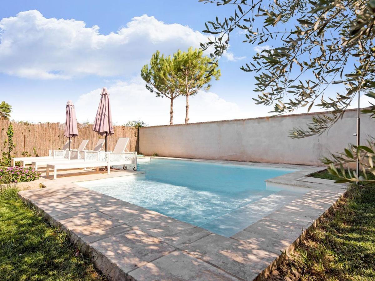 Lively Holiday Home In Fraga With Private Pool Bagian luar foto