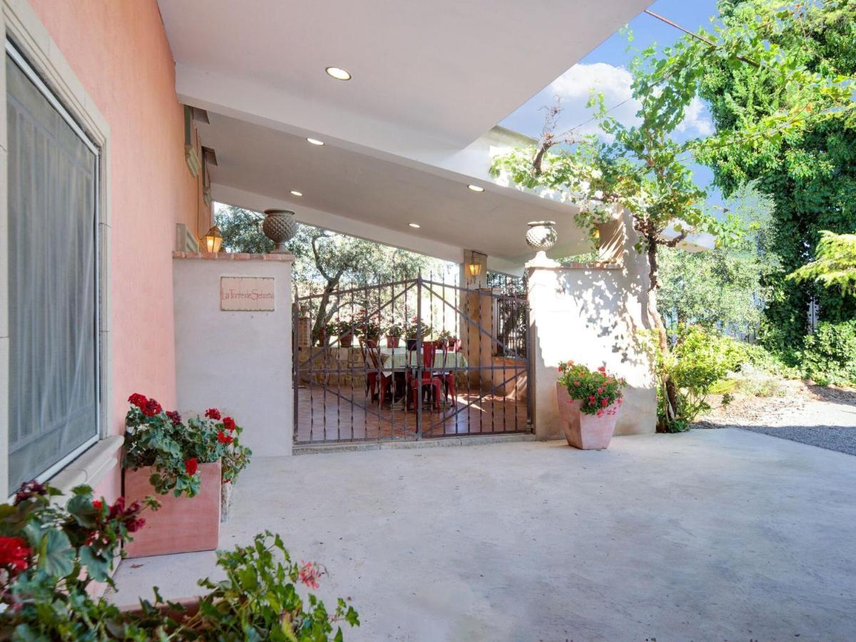 Lively Holiday Home In Fraga With Private Pool Bagian luar foto