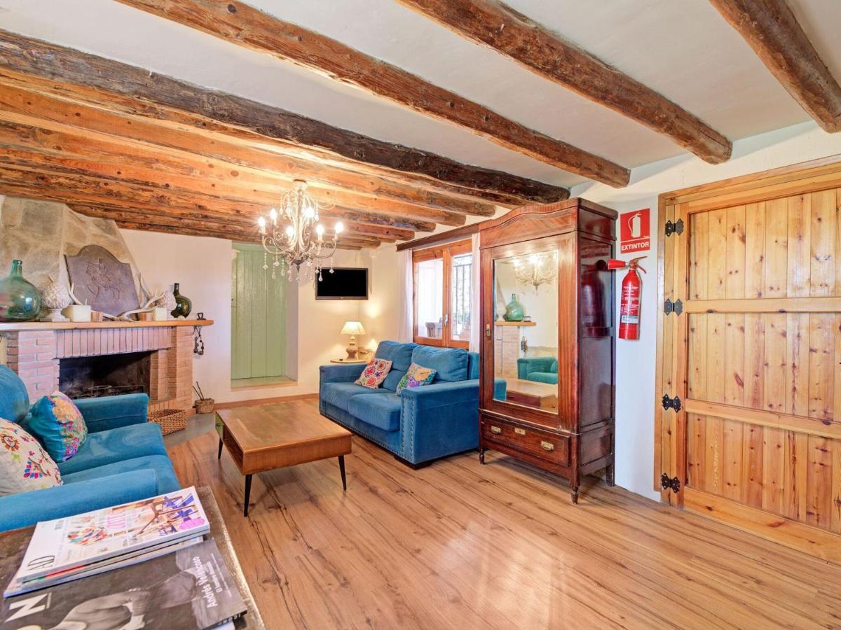 Lively Holiday Home In Fraga With Private Pool Bagian luar foto